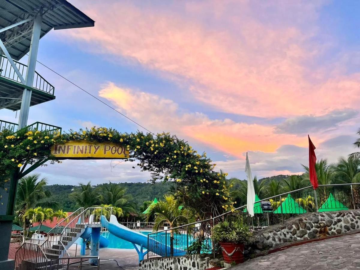 La Virginia Leisure Park And Amusement 호텔 Mataasnakahoy 외부 사진